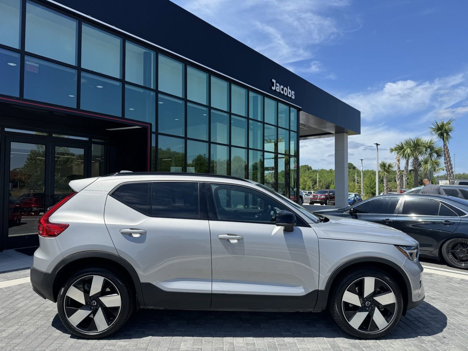 Owner 2023 Volvo XC40 Recharge Pure Electric Ultimate