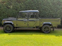 Land Rover 130 Defender 2.4 Puma Pick-Up – Santorini Black