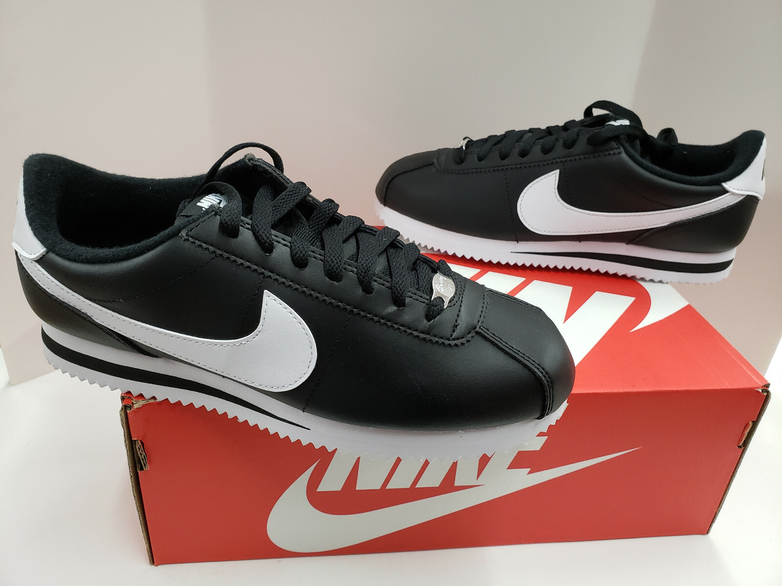 nike cortez mens black leather