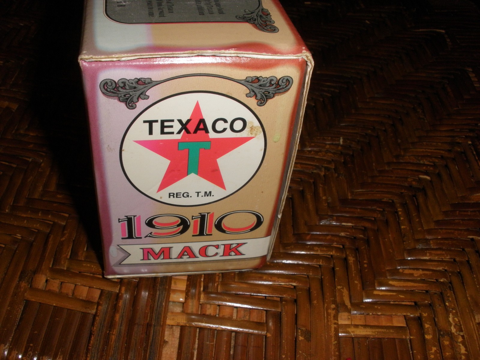 1910 Mack Texaco Tanker Bank 1995 Ertl Die-cast