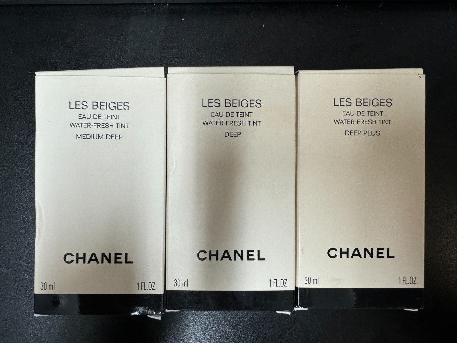 ファンデーション CHANEL LES BEIGES WATER-FRESH TINT LIGHT