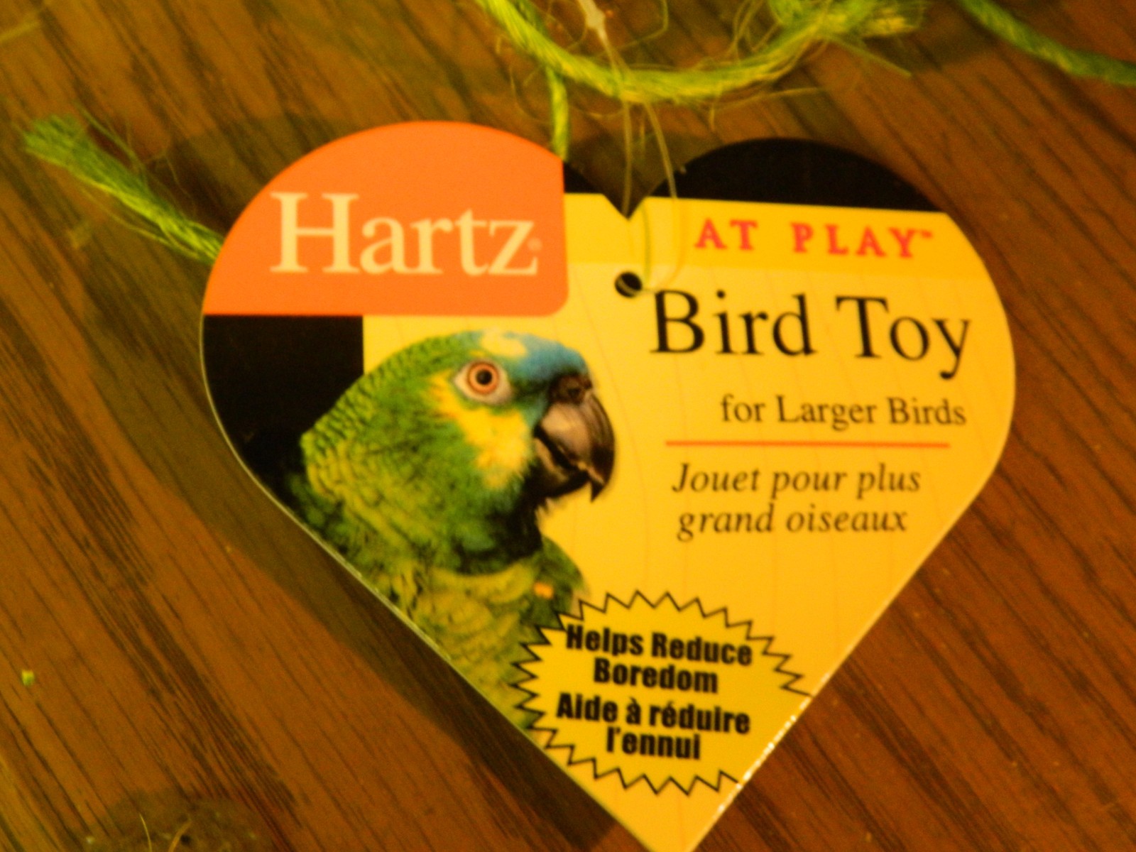 NOS New Hartz At Play Bird Toy for larger birds 557709 birds free shipping
