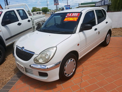 Daihatsu sirion 2003