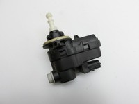 Peugeot 2008 I 13-19 Stellmotor für Scheinwerfer LWR Links Peugeot 2008 I 13-19 01.12.2016 92000257 gebraucht Vorschau 4