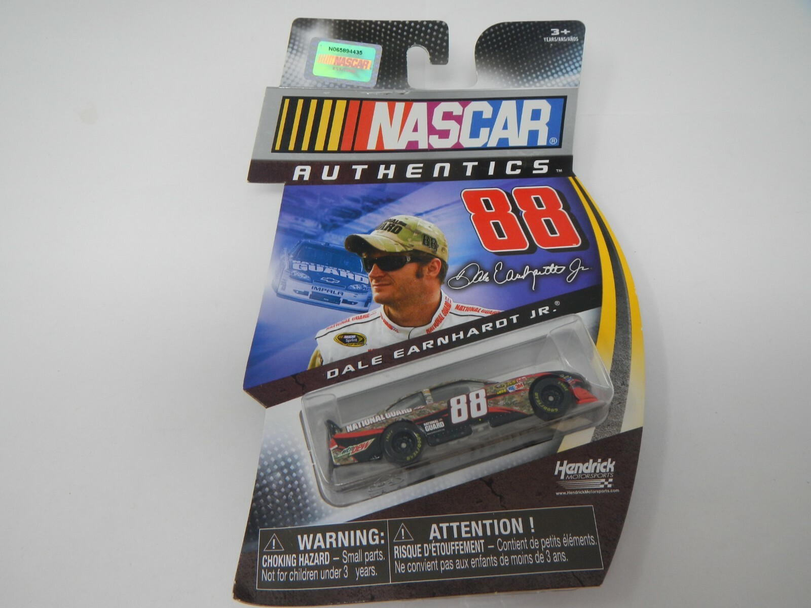 Nascar Authentics Dale Earnhardt Jr #88 National Guard 1:64