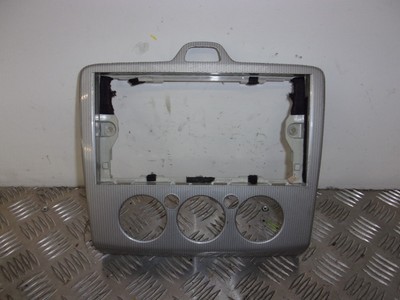 2005 FORD FOCUS TITANIUM 2.0TDCI (BREAKING) HEATER + RADIO SURROUND / TRIM