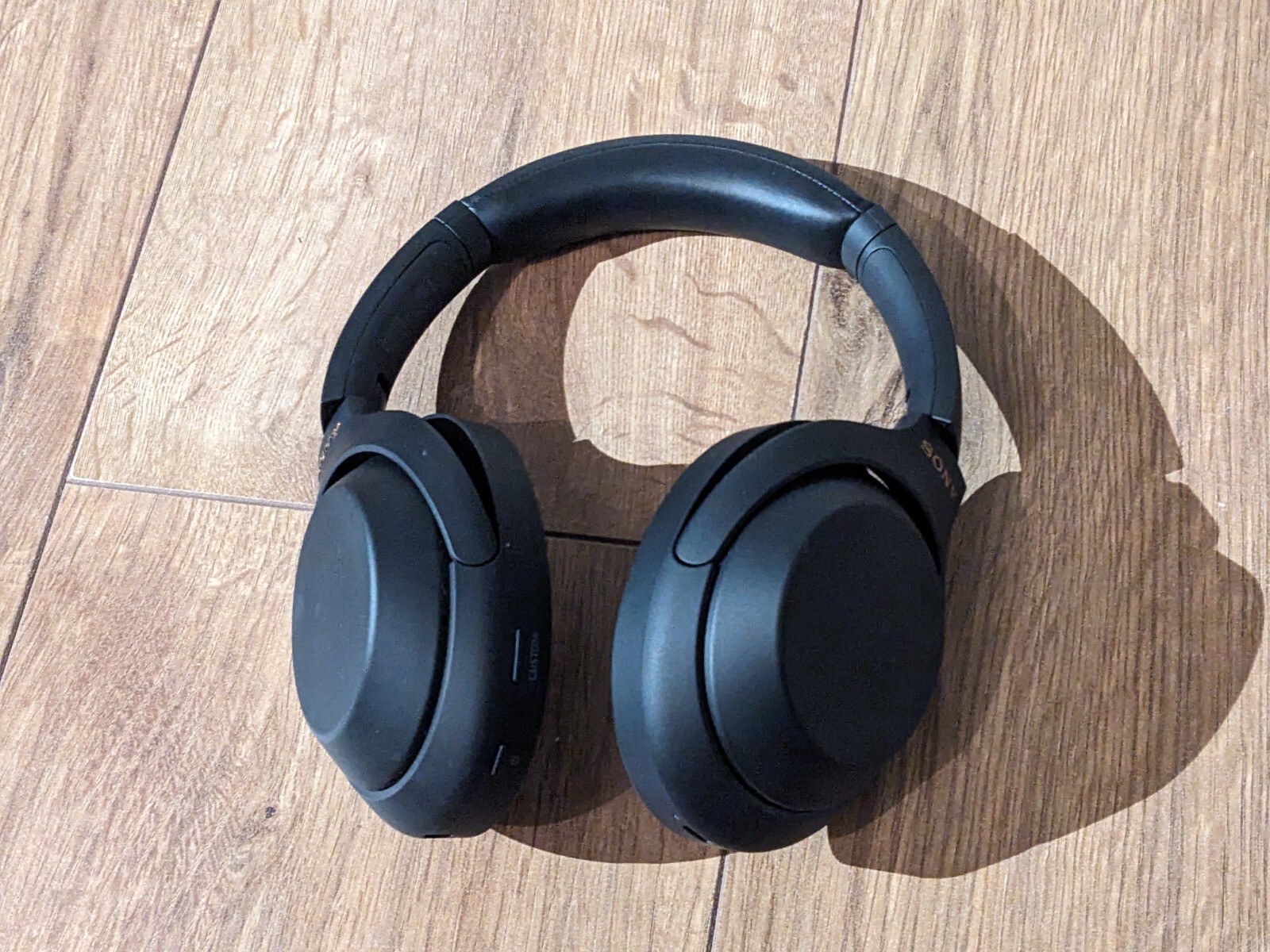 FAULTY Sony WH-1000XM4 wireless headphones Bluetooth black