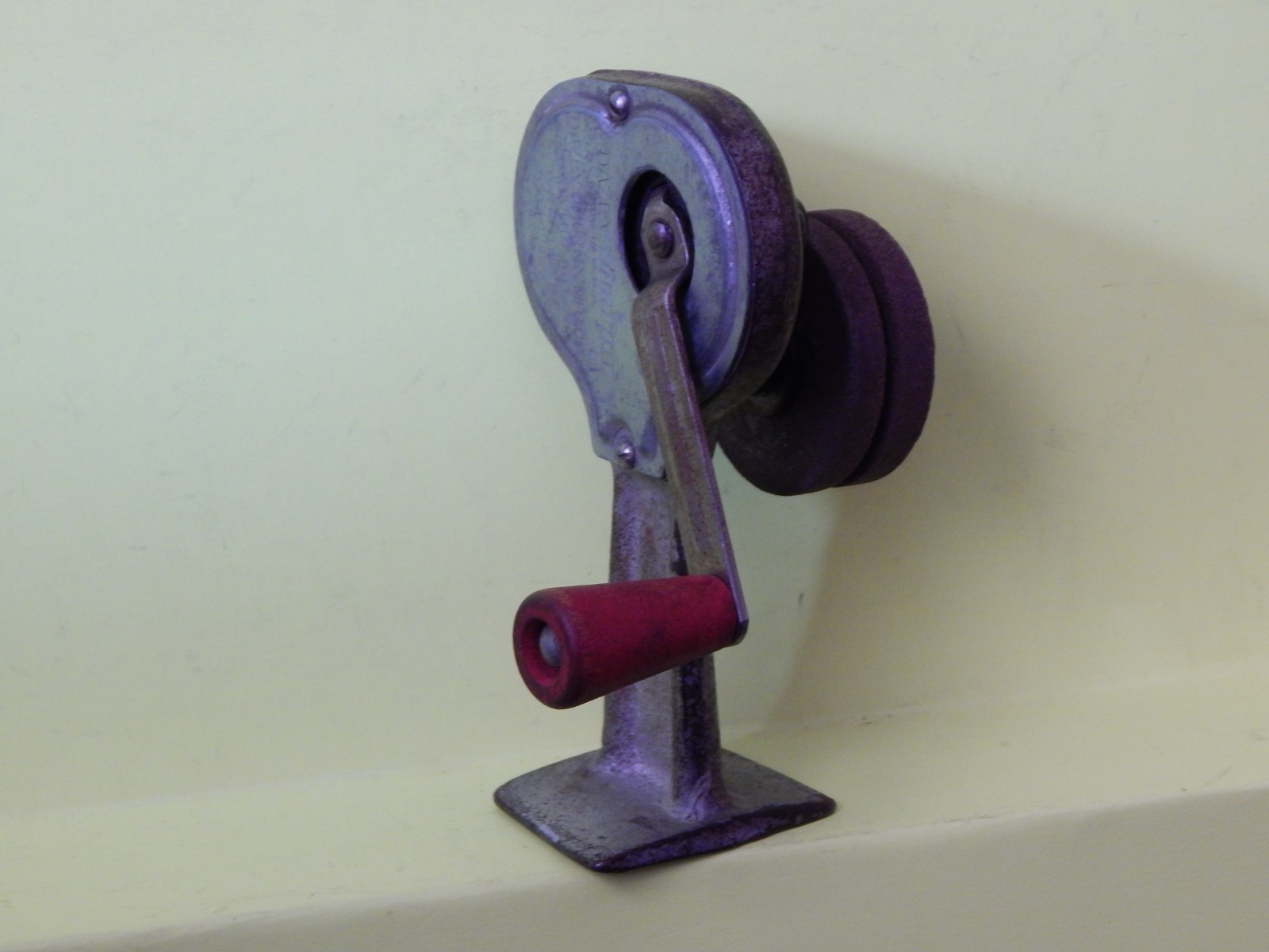 Vintage Dazey Sharpit Stone