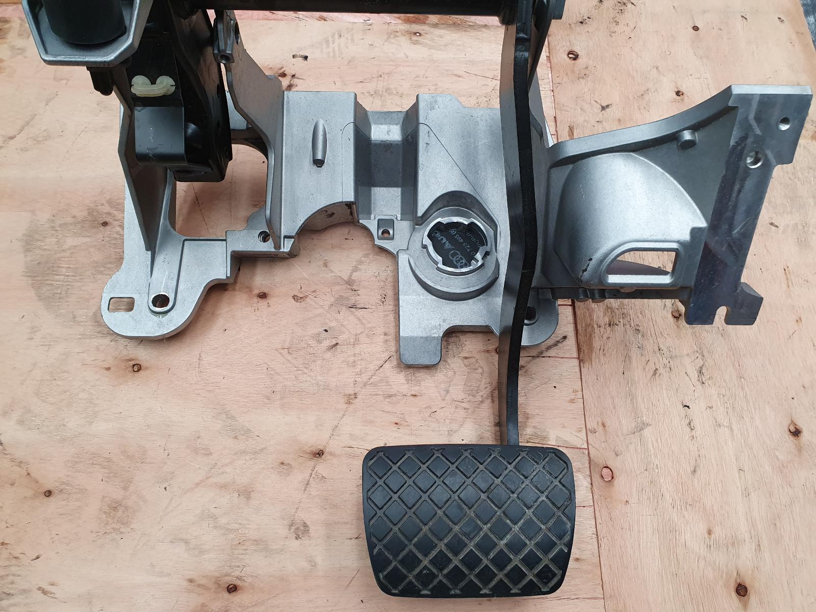 2011 Audi A5 8T BRAKE PEDAL 10/07-12/11 image 2