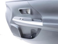 Toyota Prius + Plus W40 Kombi Türverkleidung Türpappe Rechts Vorne Toyota Prius + Plus W40 15.11.2015... Vorschau 5