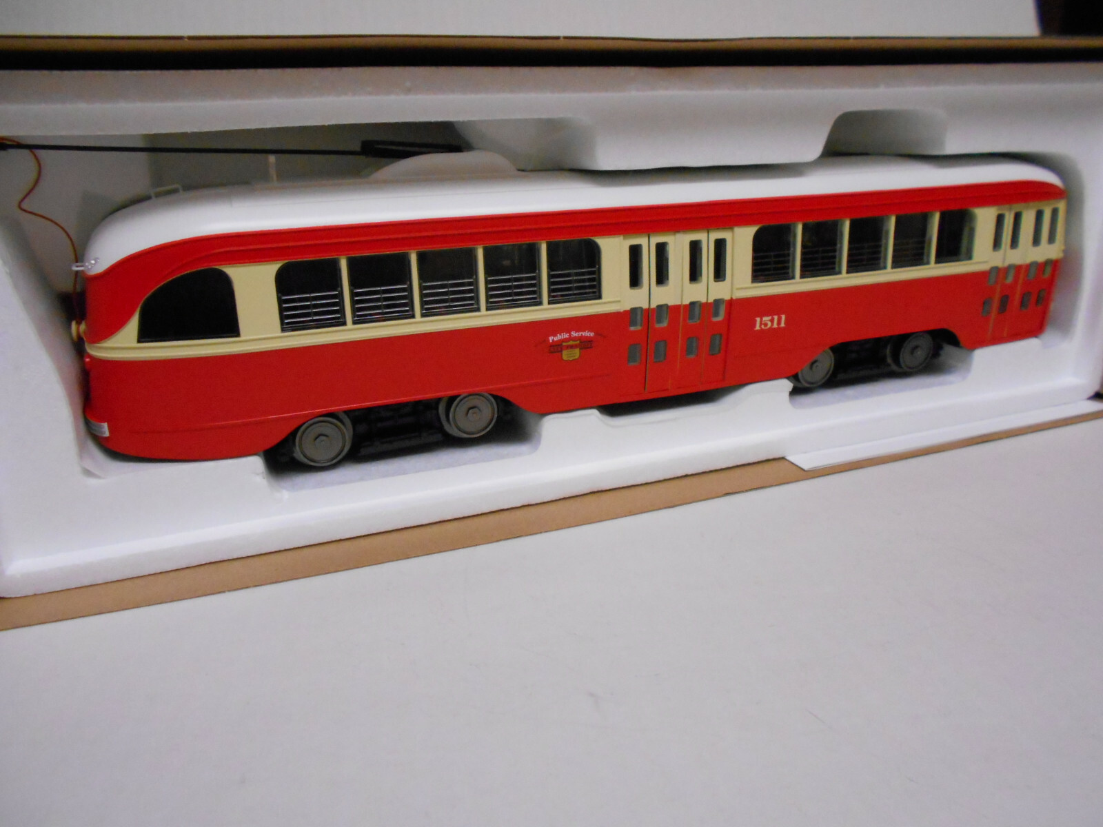 NICE !  PCC TROLLEY ST. LOUIS ART23318  ARISTOCRAFT G SCALE