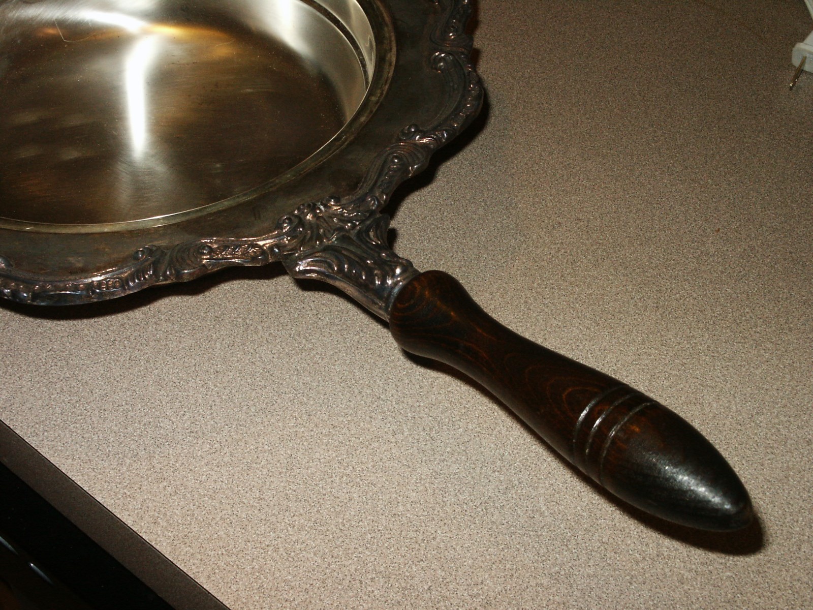 Vintage Large Towle CO EP Covered Silent Butler Silver Plate w/ Wood Handle