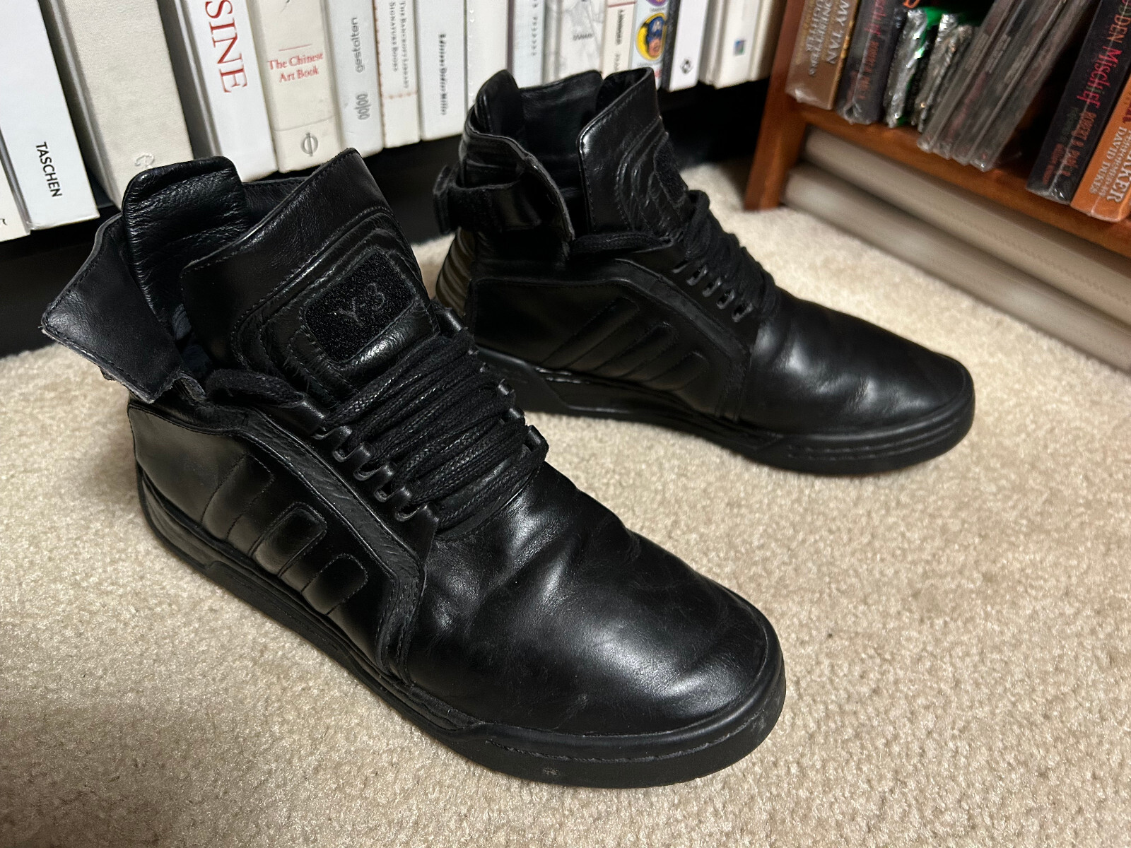 Y-3 Yohji Yamamoto VELVET CUF PANTS (BLACK)の商品ページ Y-3 Yohji Yamamoto VELVET CUF PANTS (BLACK)の商品ページ