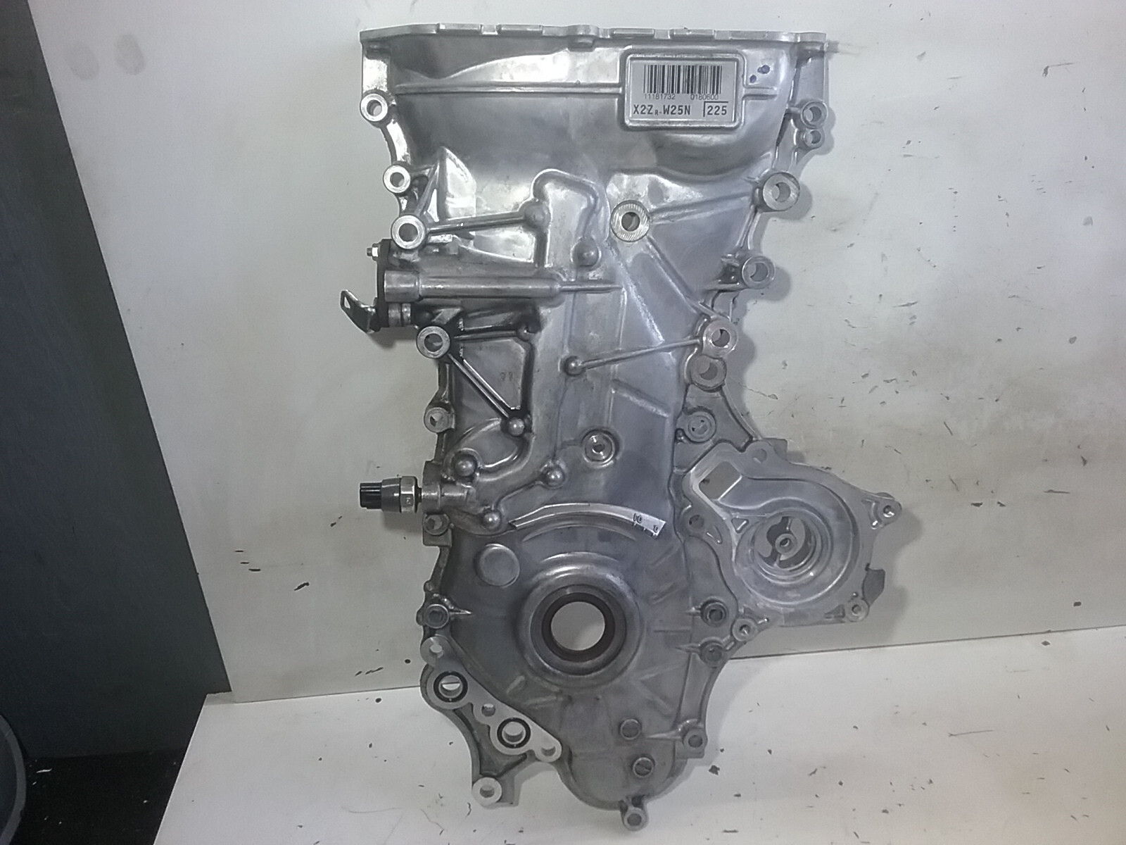 コラーリチューニングエンジン 2010-2015 Toyota Prius 1.8L Hybrid Engine Timing Cover X2ZR
