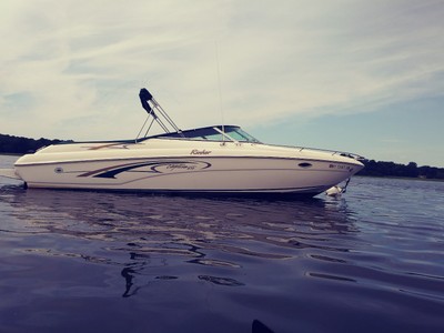 2001 Rinker Captiva 272