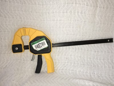 Dewalt 6'' Large Bar Trigger Clamp 300 lb Clamping Force (item C)