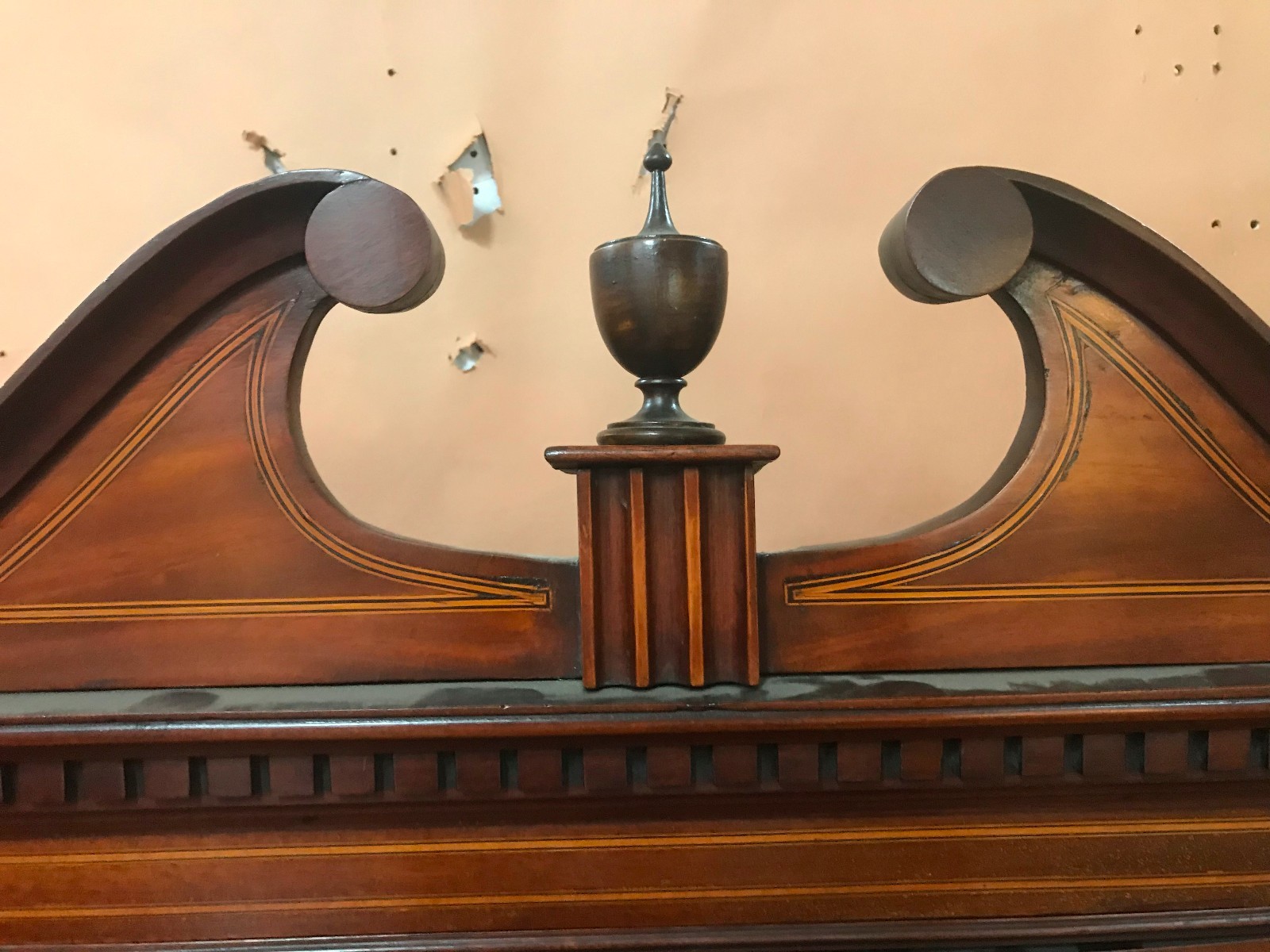 Late Georgian or Regency inlaid mahogany chest with bookcase - early 19th C