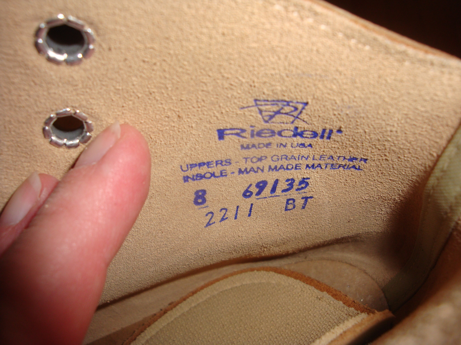 Riedell Size 8 Womens Rental Roller Skate Boots w/ Leather Upper-Vintage