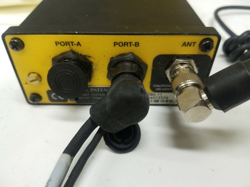 Set Of 2 Trimble DGPS.GPS 46090-11, 2 ANTENNA 29653-00, cables and cases Cda