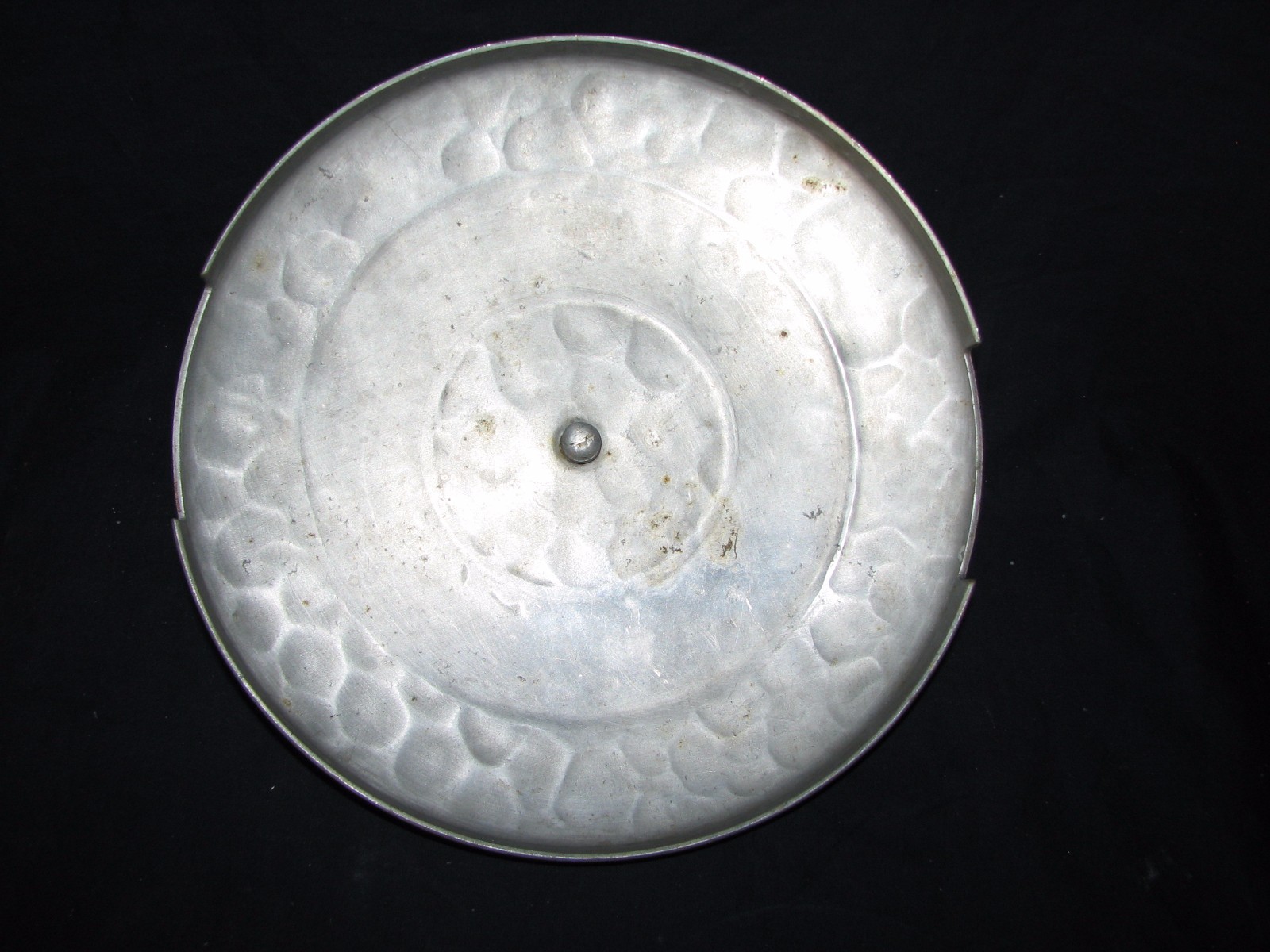 Vintage Everlast Forged Aluminum Floral Design Covered Serving Bowl Dish 9 1/2