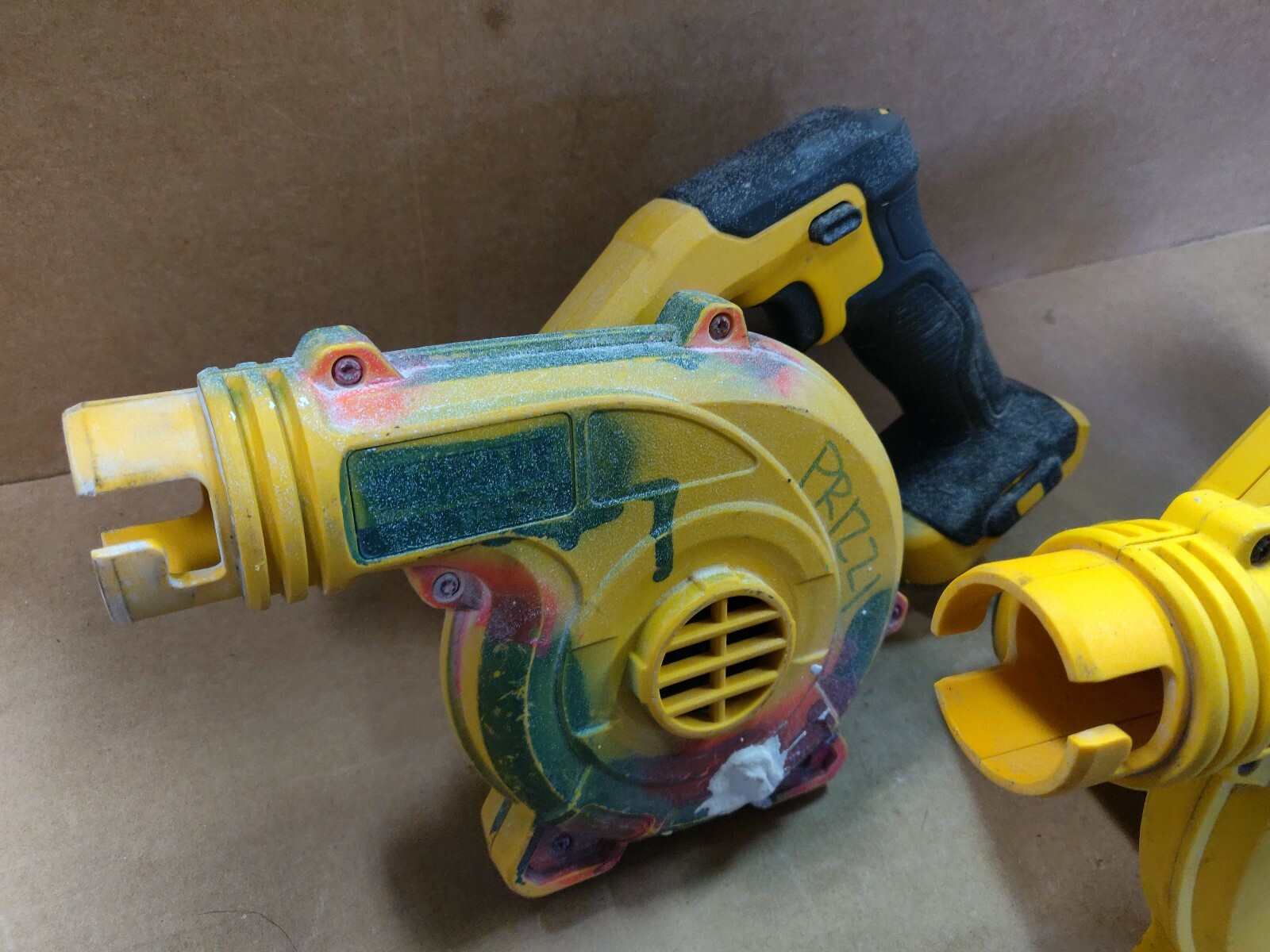 Not working for parts repair Dewalt DCE100 20V Cordless Blower Lot of two