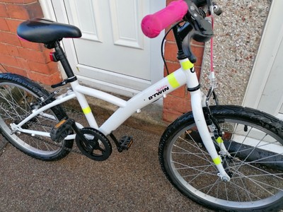 B.TWIN Misti Girls Bike 20" Wheel Good Condition