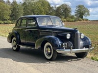 1939 Cadillac La Salle saloon, V8 with manual transmission.