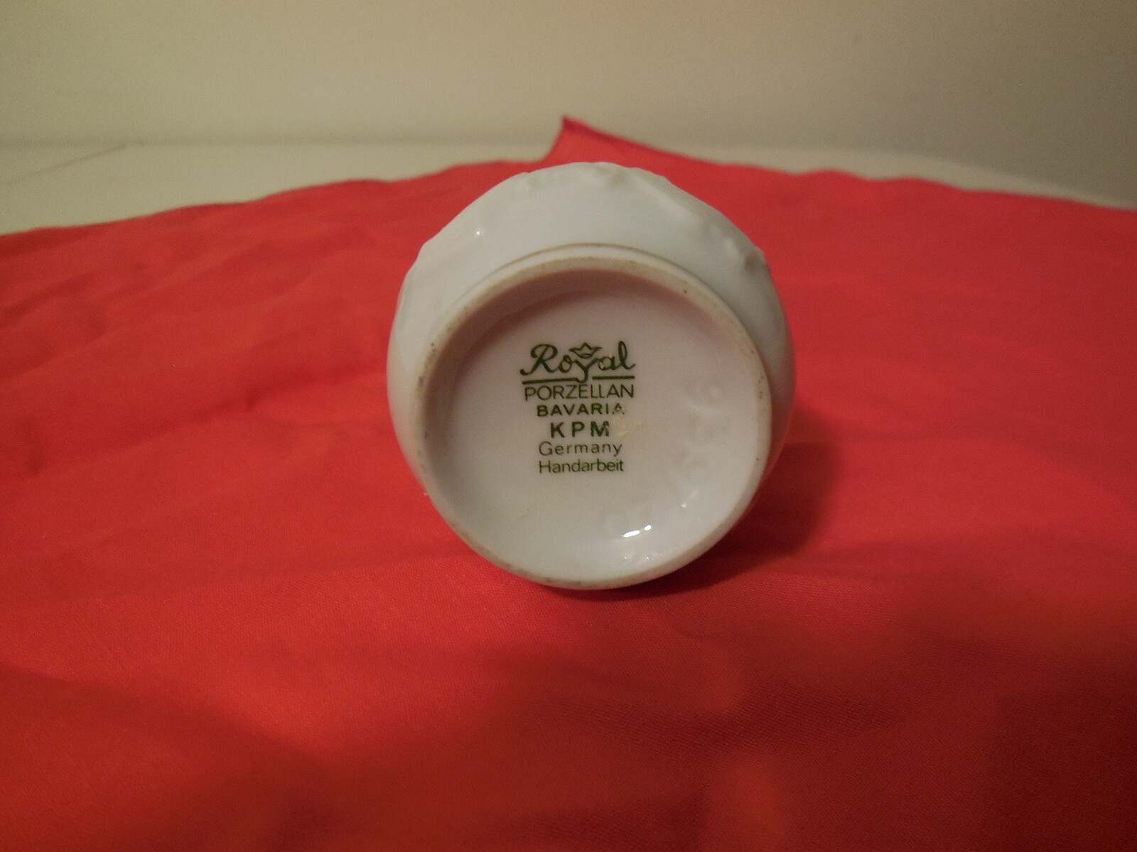 KPM Royal Porzellan Bavaria Germany Handarbet Floral Bud Vase,