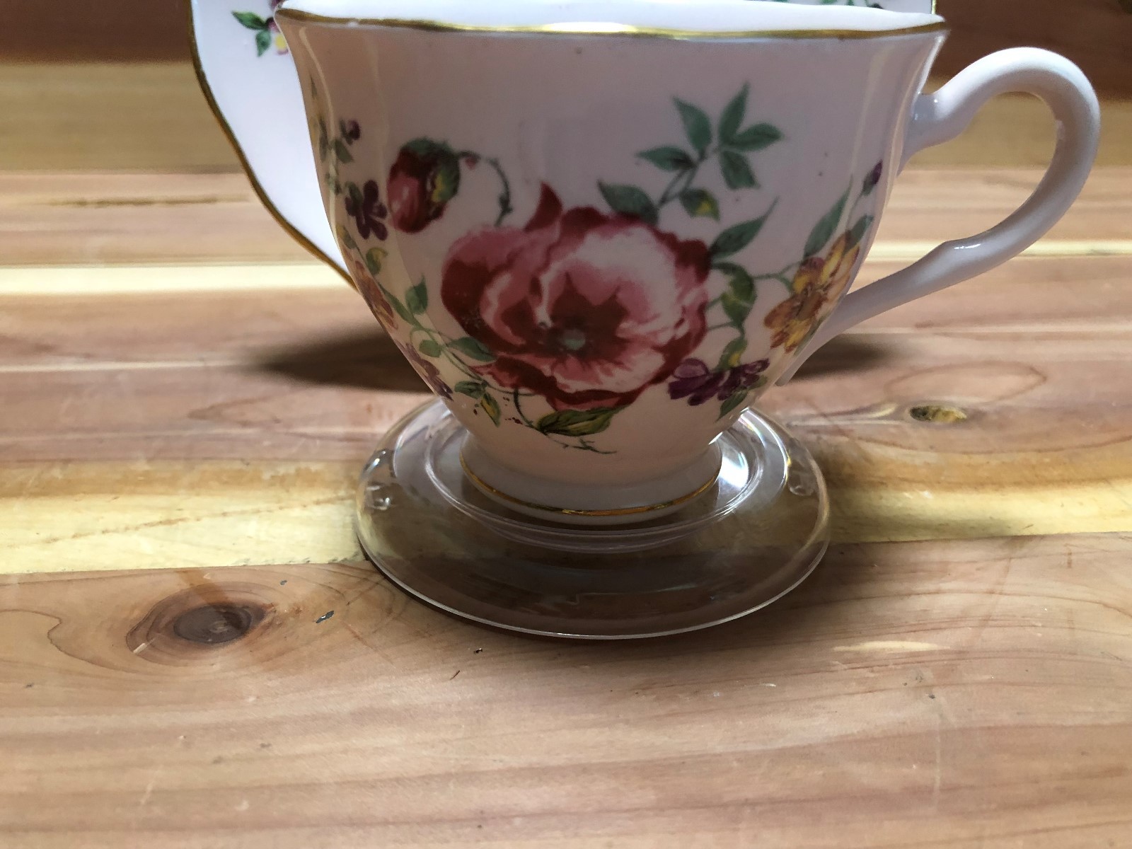 Colclough Bone China England tea cup & saucer pre-owned