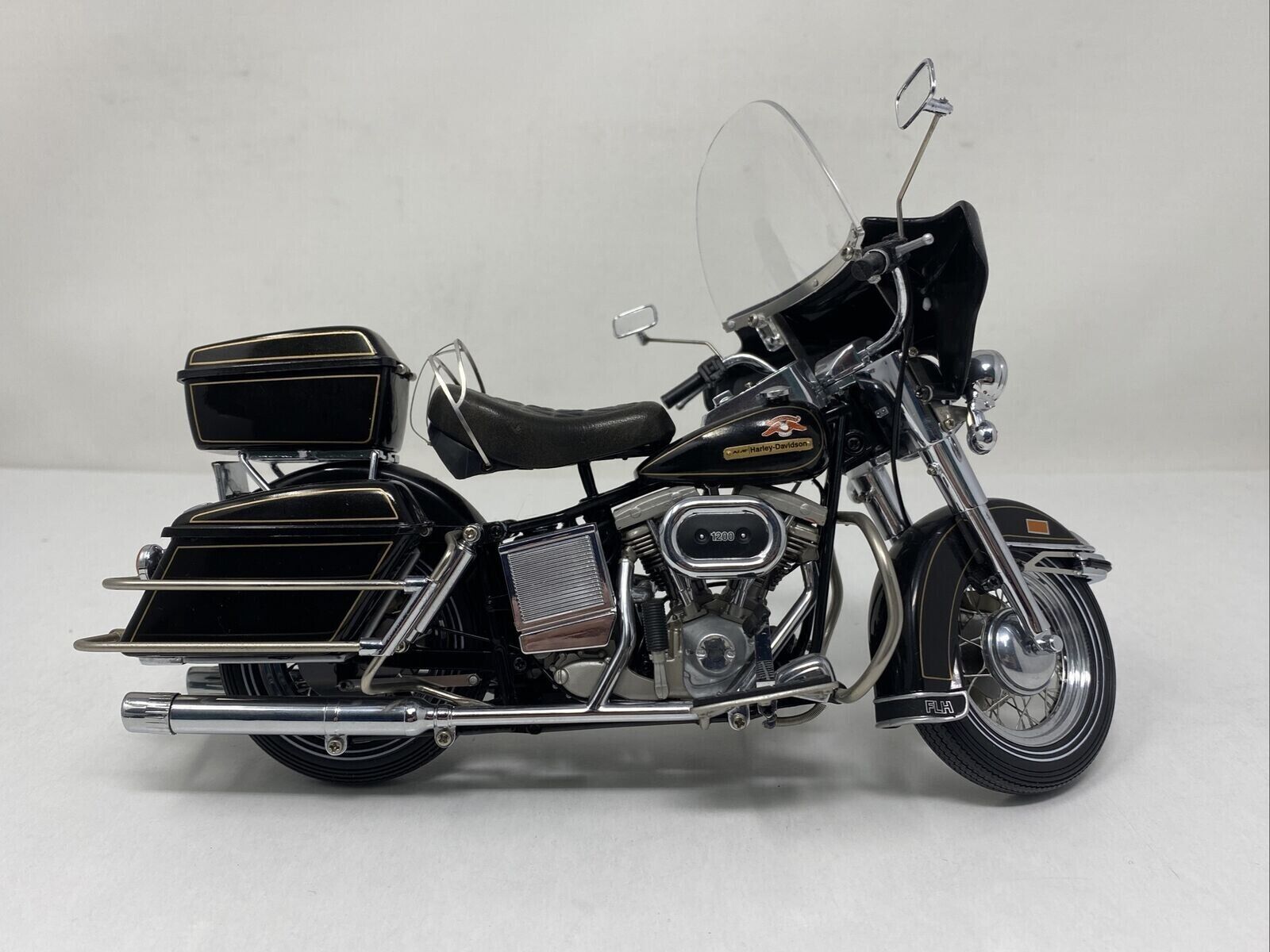 Franklin Mint HARLEY DAVIDSON 1976 ELECTRA GLIDE Liberty Franklin Mint HARLEY DAVIDSON 1976 ELECTRA GLIDE Liberty