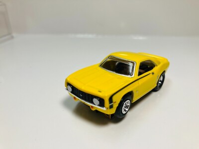 Auto-World ~ CAMARO  SS  Yellow/Black  Slot Car  NEW  run on AFX, AURORA, TYCO