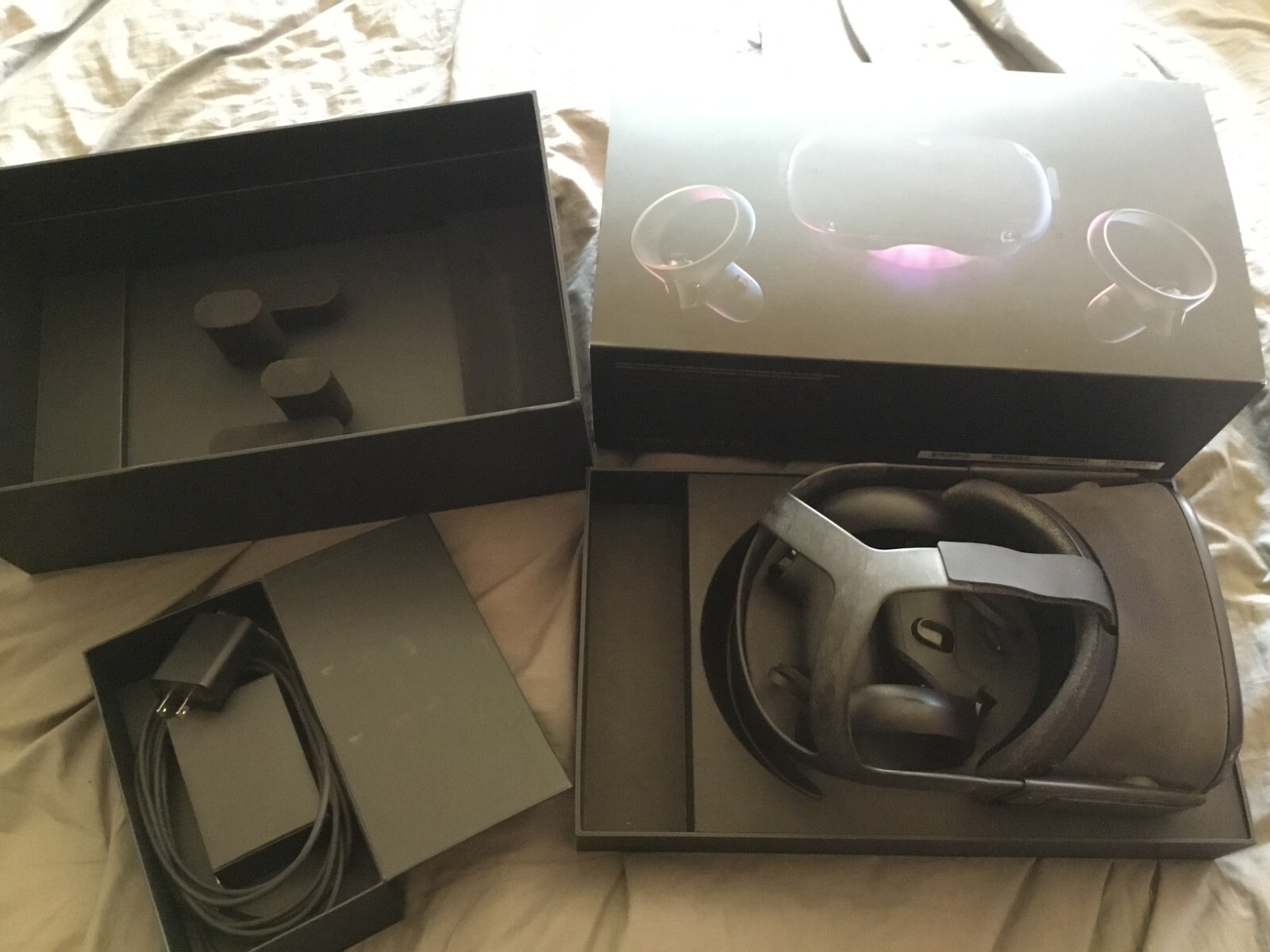 その他  Quest 1 - 64GB Meta Oculus Quest 1 64GB VR Headset w/ 1 Controller, Box