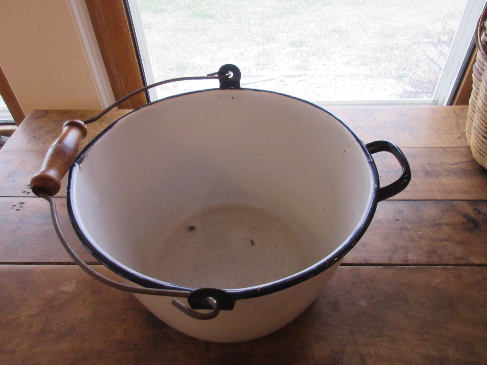 VTG Primitive White w/ Black Trim Graniteware Enamelware 2 Gallon Bucket Pail