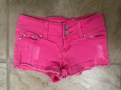 ALMOST FAMOUS SHORTS WOMENS SIZE 1