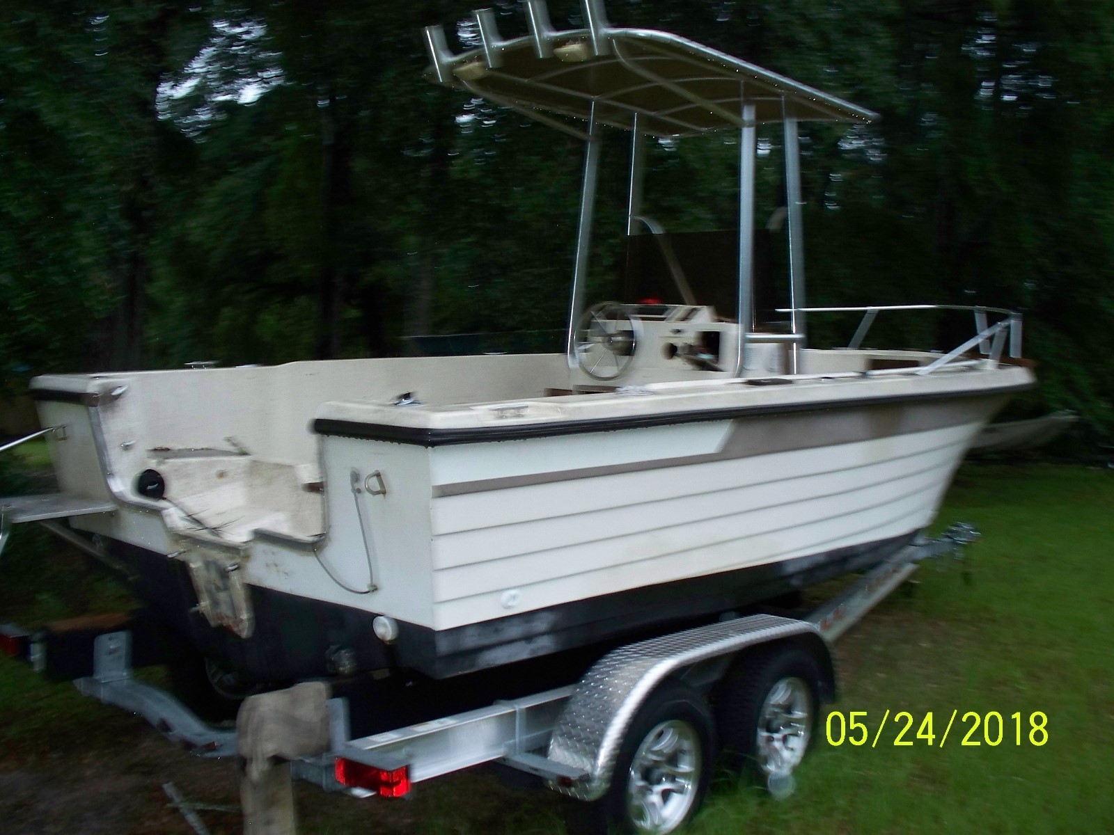 Grady White Center Console Boat