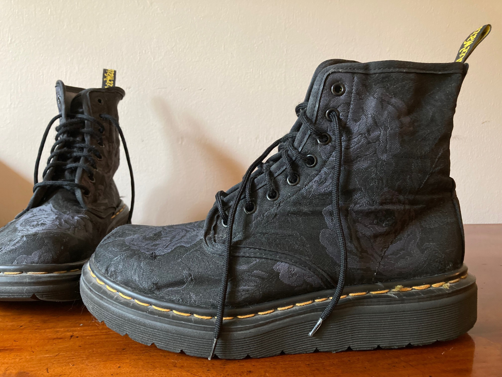 Doc Martens boots Made in England vintage floral 90s fabric Doc Martens boots Made in England vintage floral 90s fabric