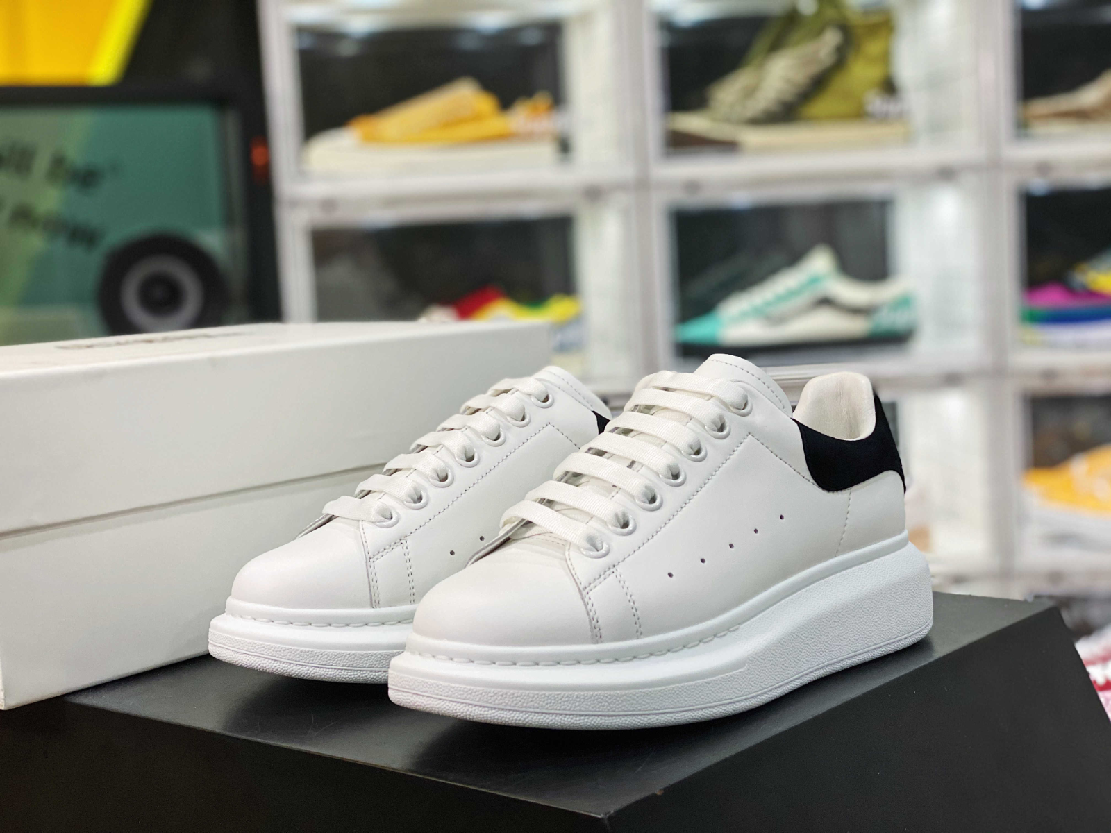 Alexander McQueen sneakers "WHGP7 9001" men's white shoes