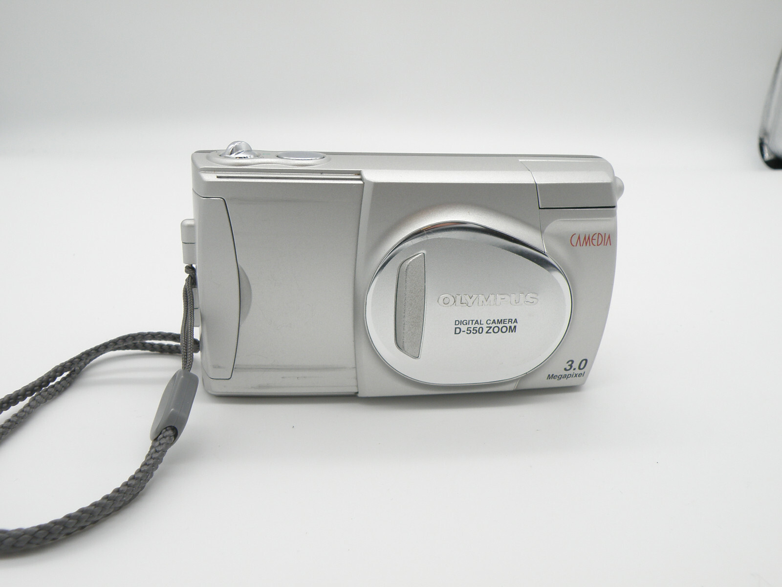 OLYMPUS Camedia D-550 3.0 MP for PARTS or REPAIR Silver Not