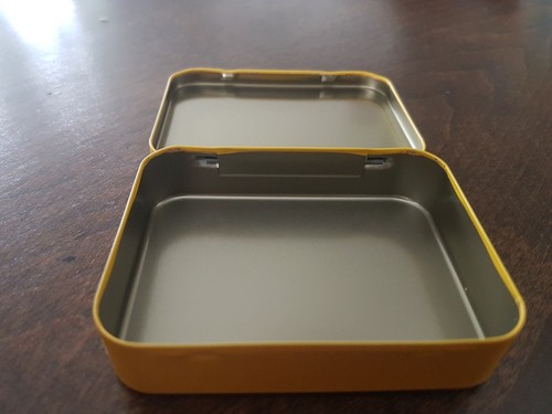 Small Celestial seasonings Tin