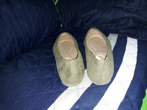 Womens size 9 Time & True Flats..Olive Green ...Brand New with tags...