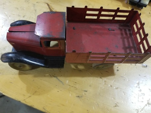1930 Wyandotte Toys Tin Stake Truck Original Red Paint