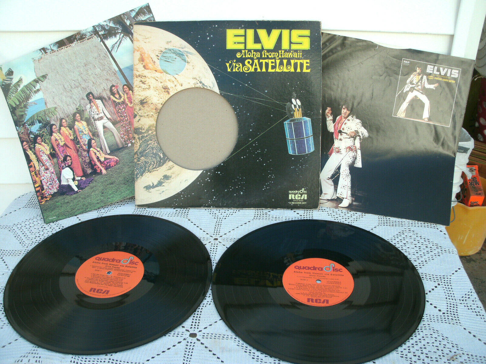 ELVIS **Aloha From Hawaii** via Satellite- Album--33 1/3