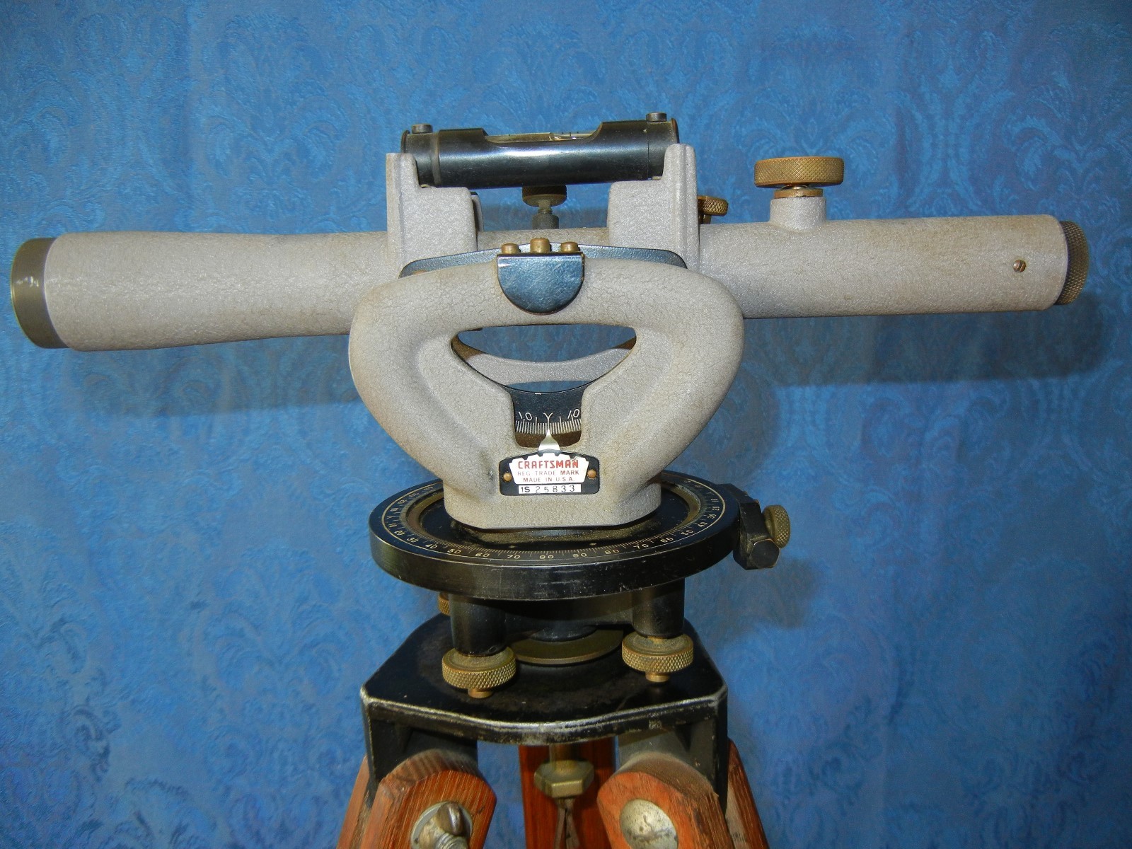 ***Vintage Surveyor Transit Sears Simpson with wooden tripod base and case ***