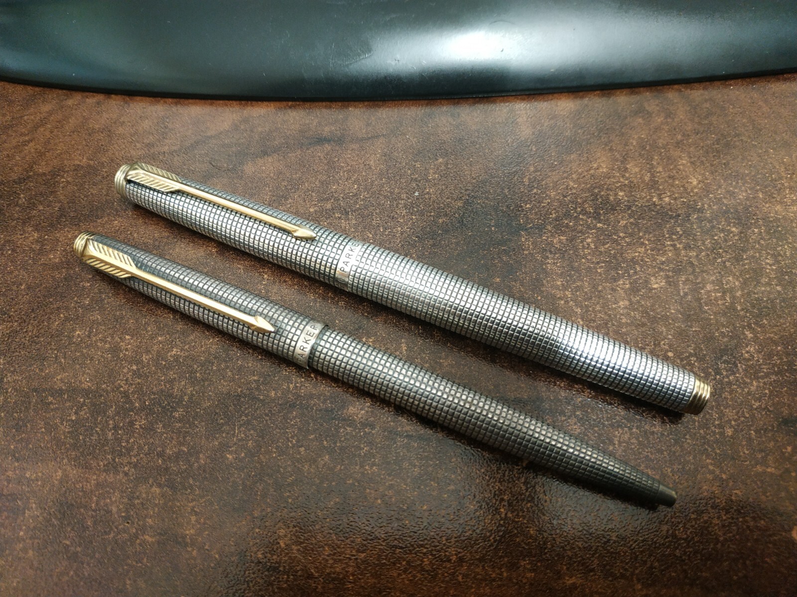 筆記具 PARKER 75 STERING SILVER CISELE 14K XF Parker 75 Cisele Fountain Pen - Sterling Silver with 14K Med