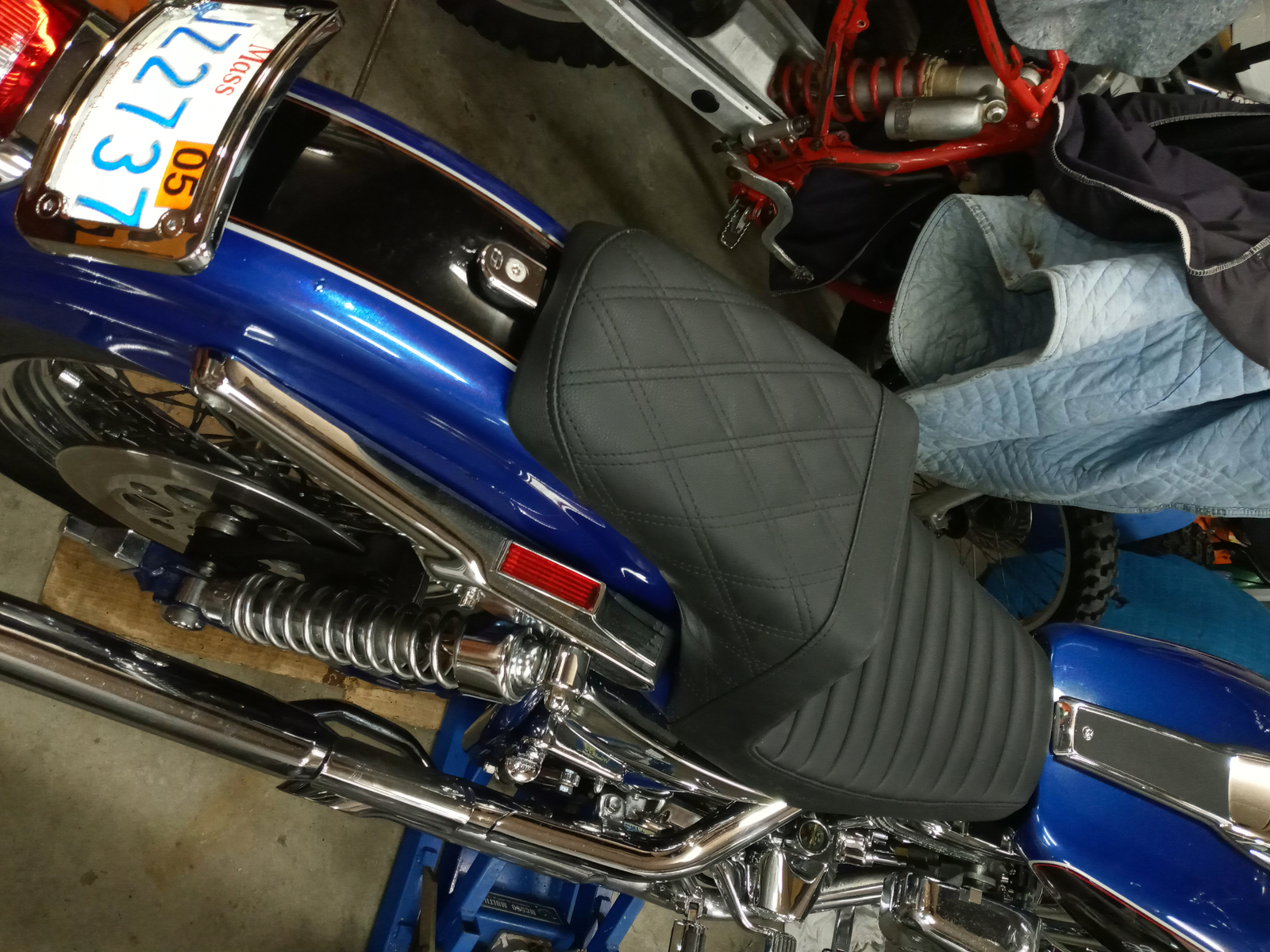 seat lock harley