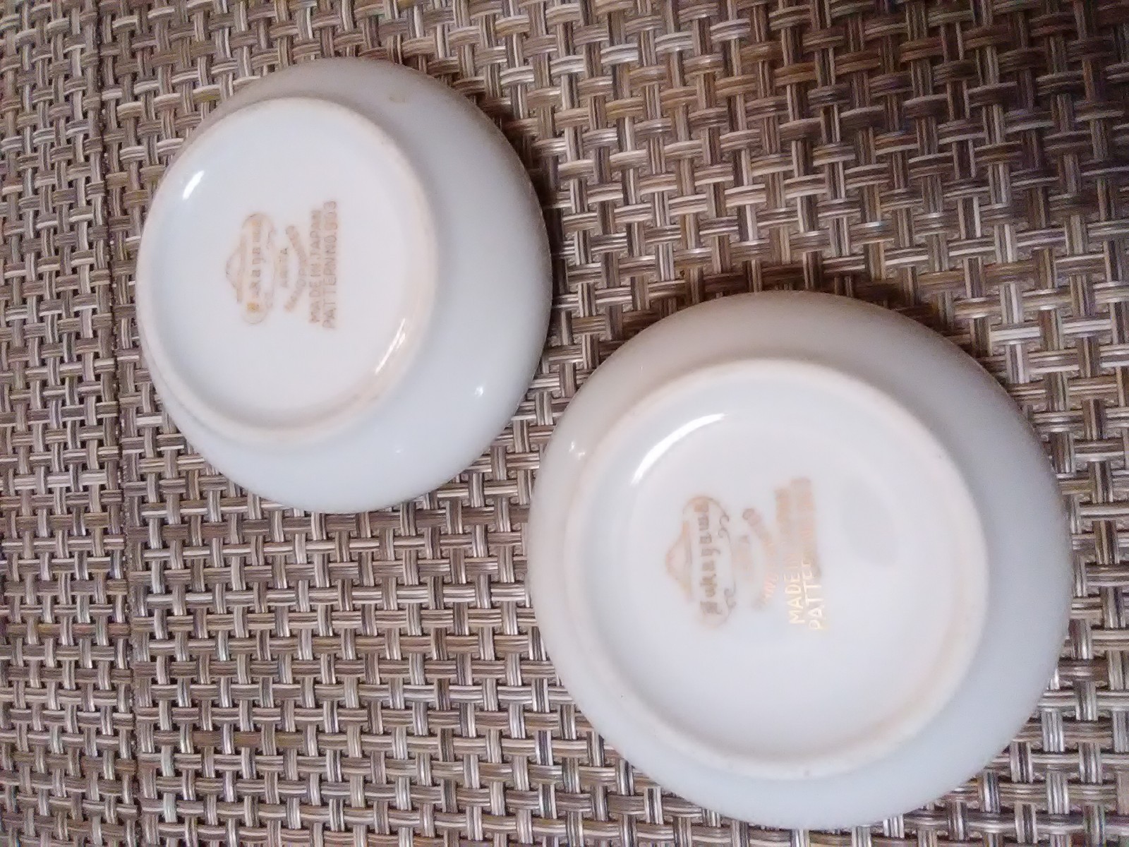 FUKAGAWA ARITA ASHTRAYS CHOP STICK HOLDER PATTERN 903 HANDPAINTED  PAGODA GOLD