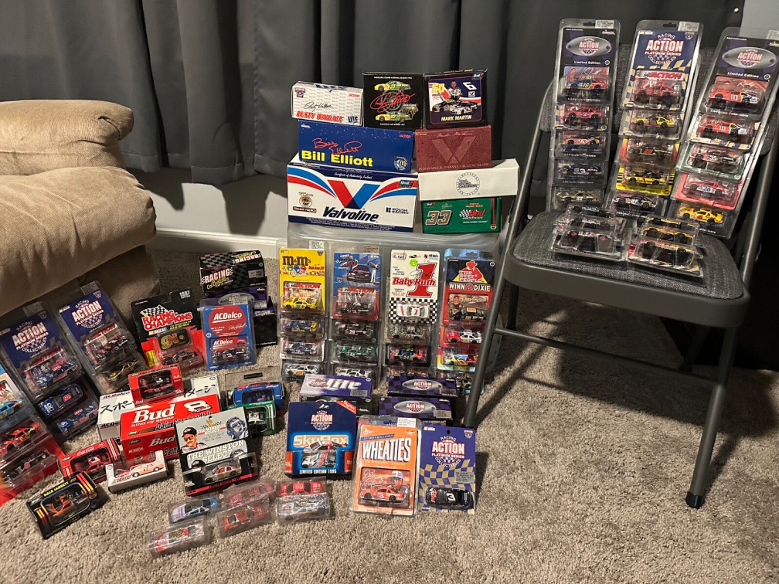 7799出品　6/10 NASCAR ミニカー4台セット Bubba Wallace 2021 DoorDash 1:64 Nascar Diecast Chassis