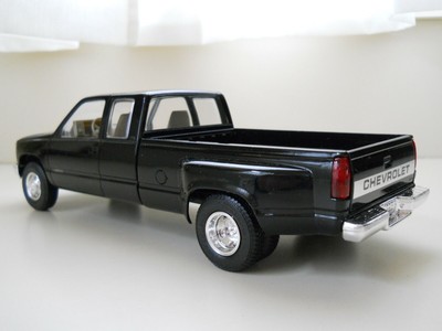 AMT - 1993 CHEVROLET C-3500 SILVERADO DUALLY PICKUP TRUCK - DEALER PROMO MODEL