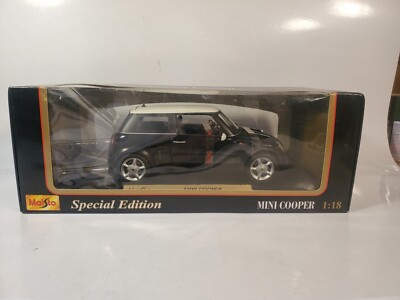 Maisto Special Edition 1:18 Mini Cooper Black/White NIB  31619