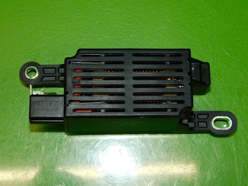 04-08 RX8 OEM PBT-GF25 AAF15214 radio stereo antenna amplifier